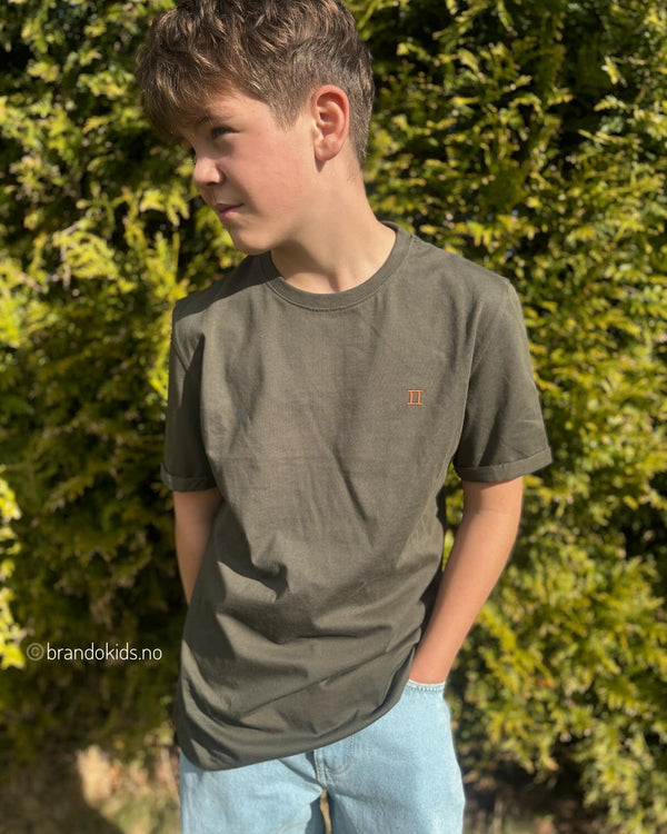 Brando Kids: Disse kule t-skjortene fra Les Deux har virkelig slått an!🤩 Sååå stilige og i veldig god kvalitet!👏🏻 Str.122-164
.
@tine