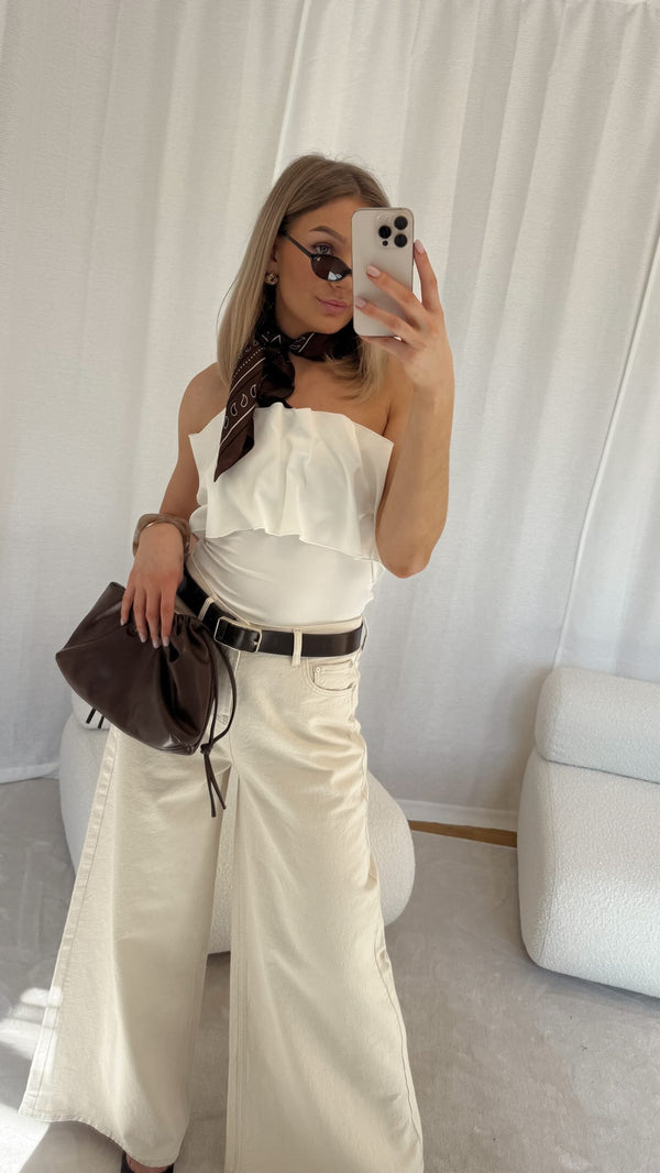 Brando: Whites🤍

Husk fri frakt ut helga!🤍

#brando #trending #chic #style #fashion