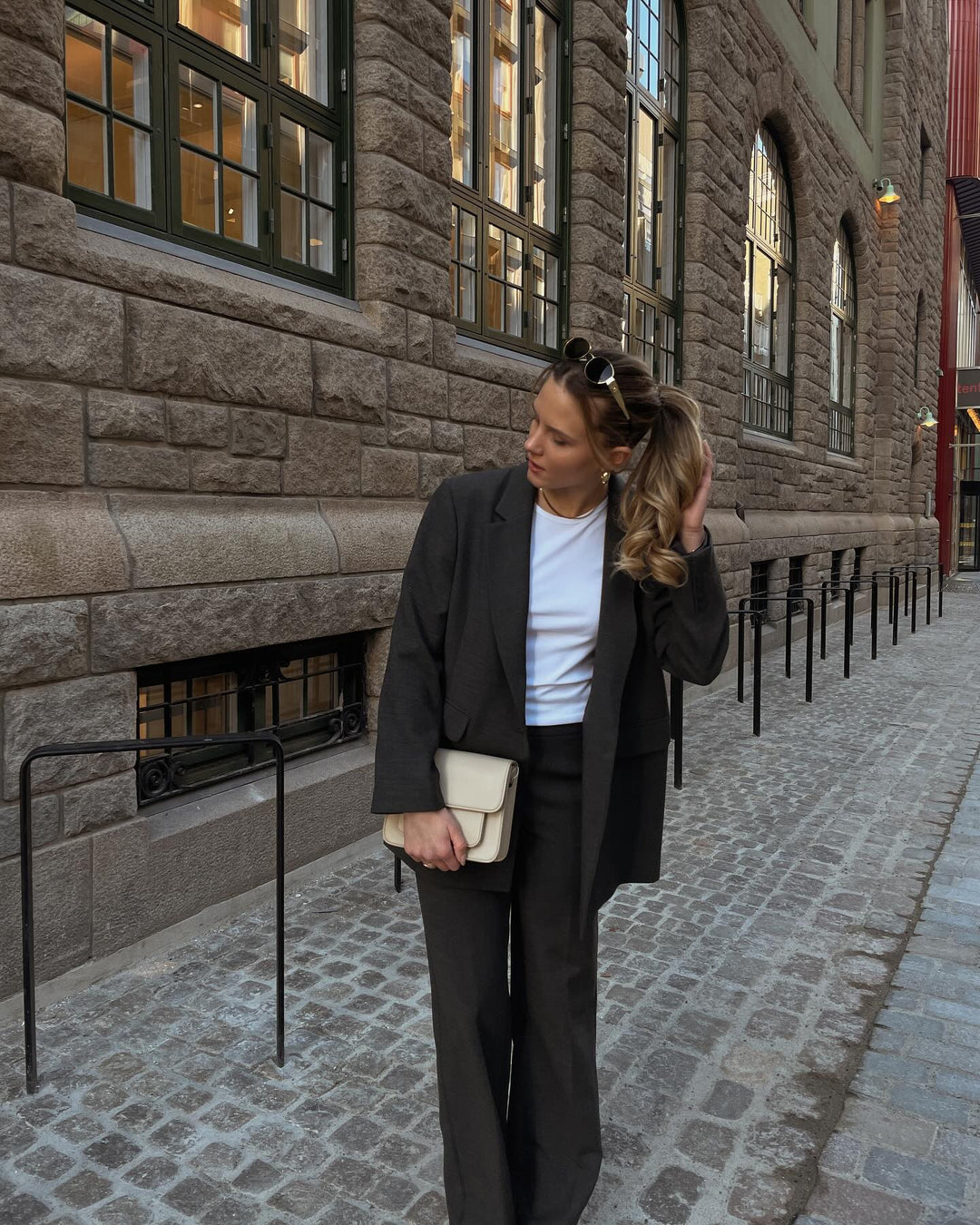 Brando: Den grå dressen som løfter garderoben til nye høyder ✨ #MustHave #Tidløs #Eleganse
