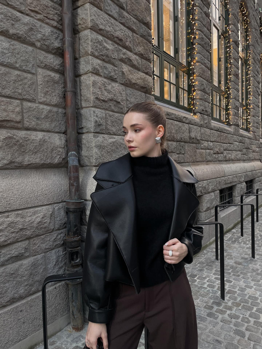 Brando: Vi har ventet på denne! 🔥 Nå er nyheten fra Helene Studios endelig på plass 🖤 #nyhet #jakke
