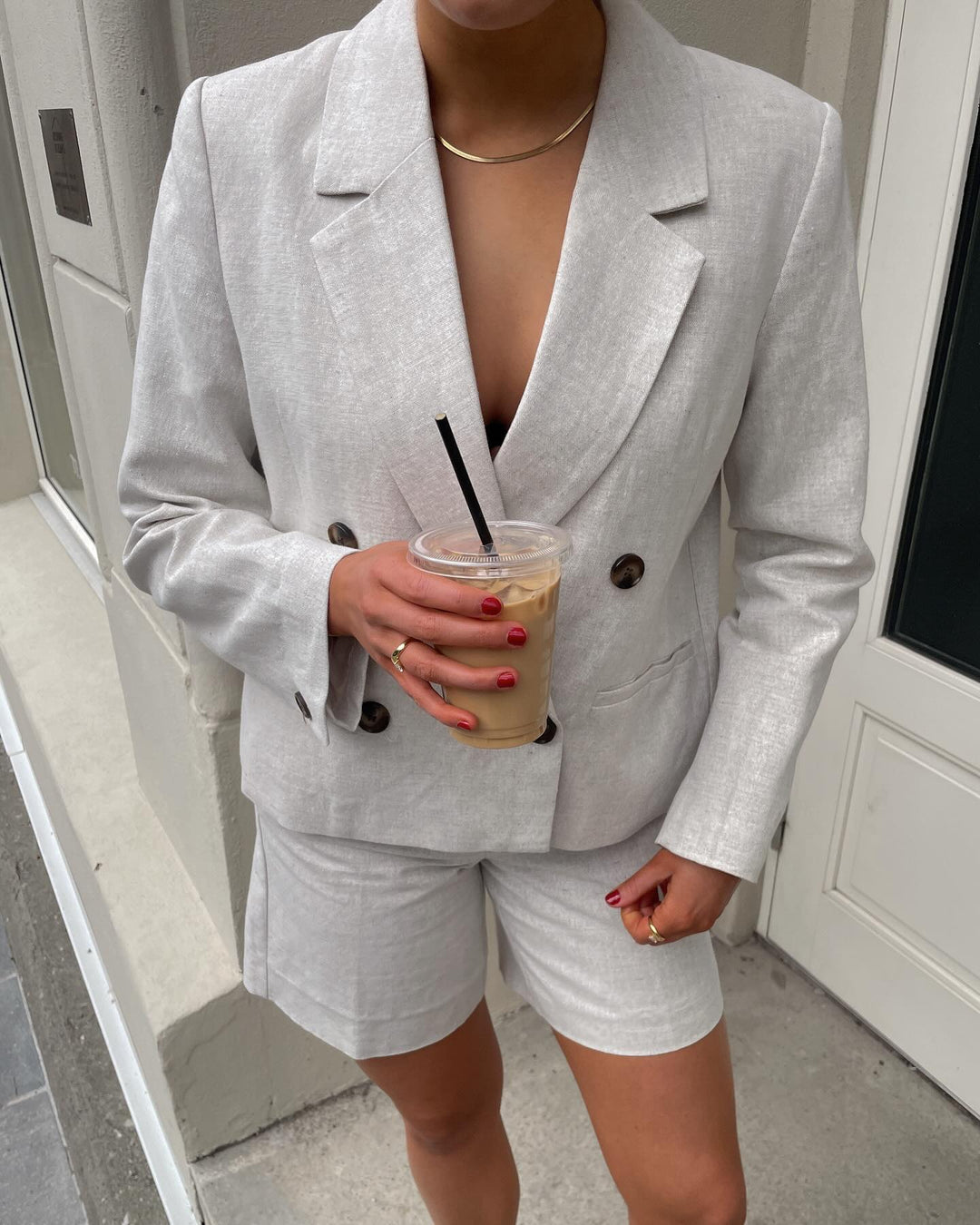 Brando: Blazer + shorts i perfekt fargetone =  en look som aldri går av moten 🫶🏻 #StyleGoals