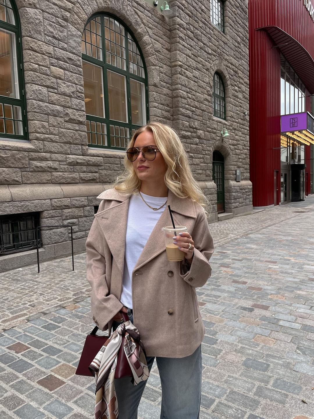 Brando: Jakken vi elsker nå: Alma ulljakke 🤍