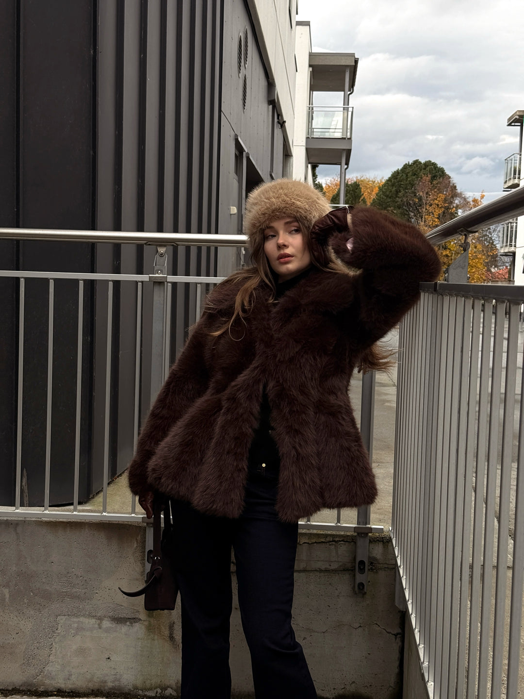 Brando: FAUX FUR SEASON🦁🍂

#fauxfur #clermonte #fuskepels #trending #brandono