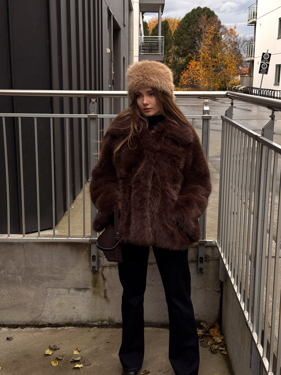 Brando: FAUX FUR SEASON🦁🍂

#fauxfur #clermonte #fuskepels #trending #brandono
