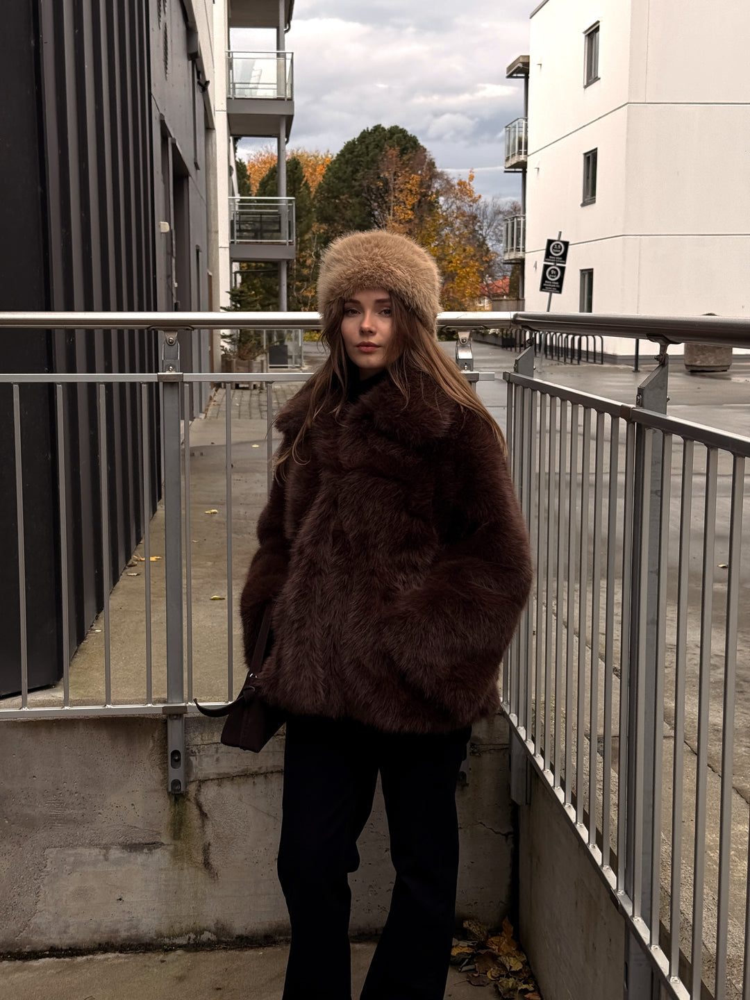 Brando: FAUX FUR SEASON🦁🍂

#fauxfur #clermonte #fuskepels #trending #brandono