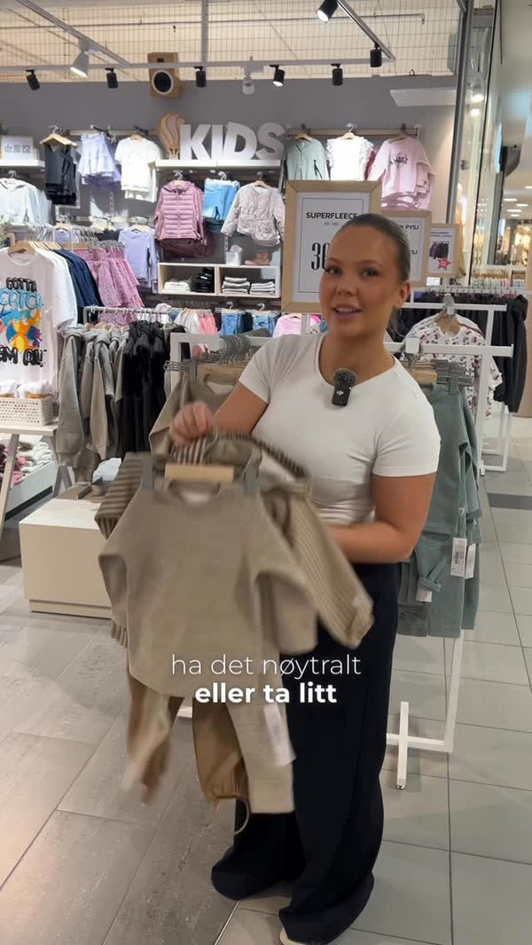 Brando Kids: Mina viser antrekk til barnehagen🌦️💗