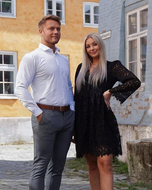 Brando: Weekend ready✨Trenger du antrekk til et selskap? 

På bildet ser du Maria i lekre Sindy kjole og Aleksander i Milano jer