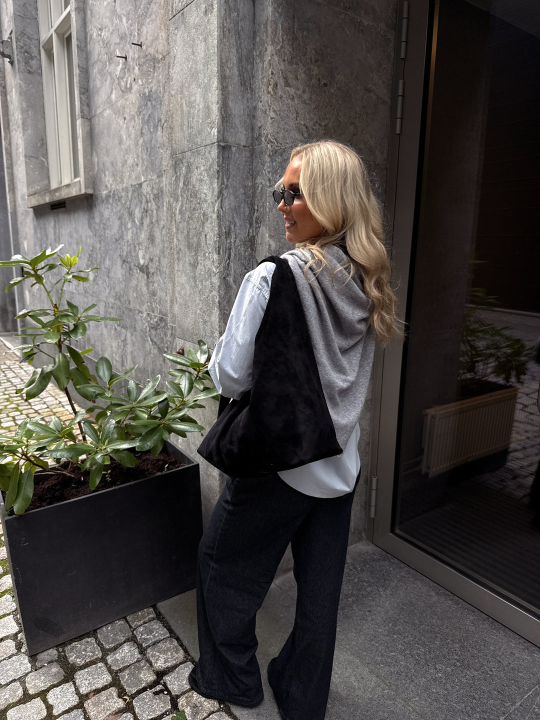 Brando: Looking for the prefect fall bag?🖤

#bag #backtoschool #backtowork #trending