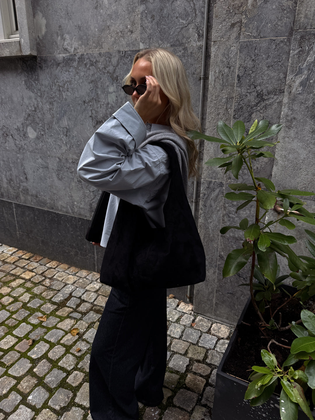 Brando: Looking for the prefect fall bag?🖤

#bag #backtoschool #backtowork #trending