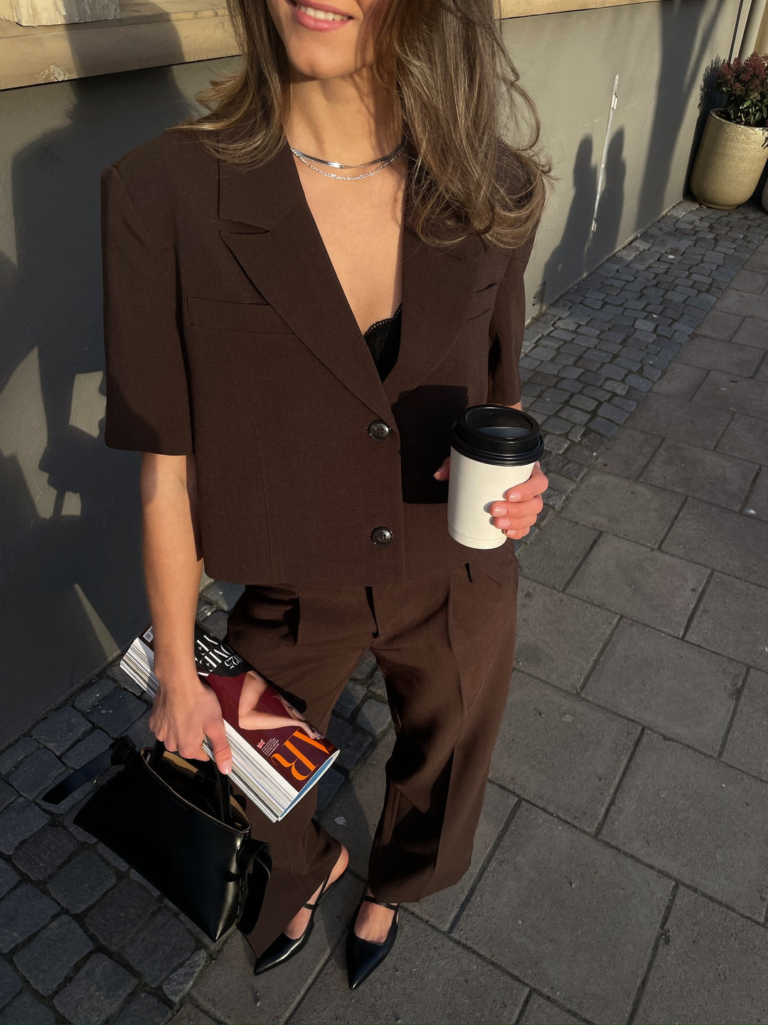 Brando: NEWS ALERT🤍

Nytt favorittsett fra Noella! Cropped kortermet blazer og vid dressbukse i deilig brunfarge🤎

Leanne blazer