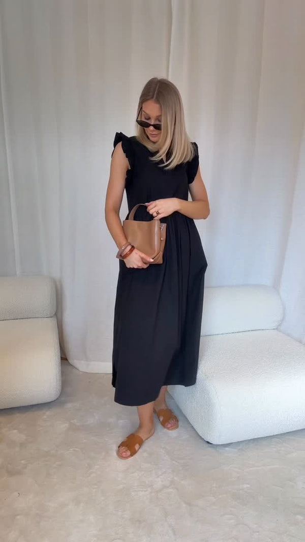 Brando: Summer dresses🖤

#summerdress #getreadywithme #trending