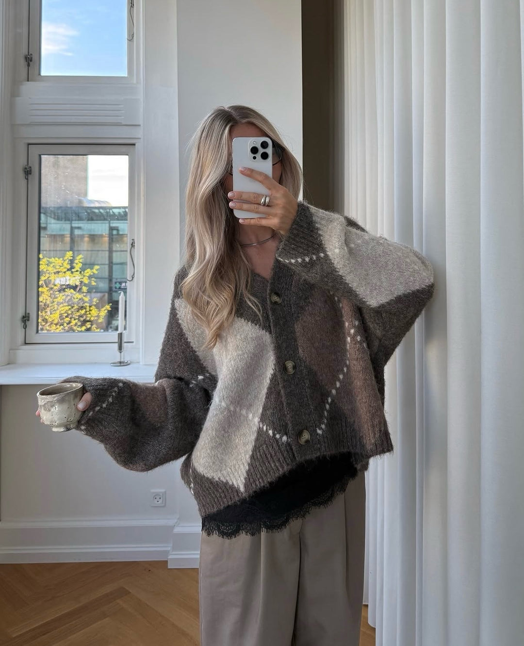 Brando: It’s finally here!!🩵🐻

Lai genser og Laiana cardigan fra @noellafashionofficial i nye farger er endelig her! Disse elske