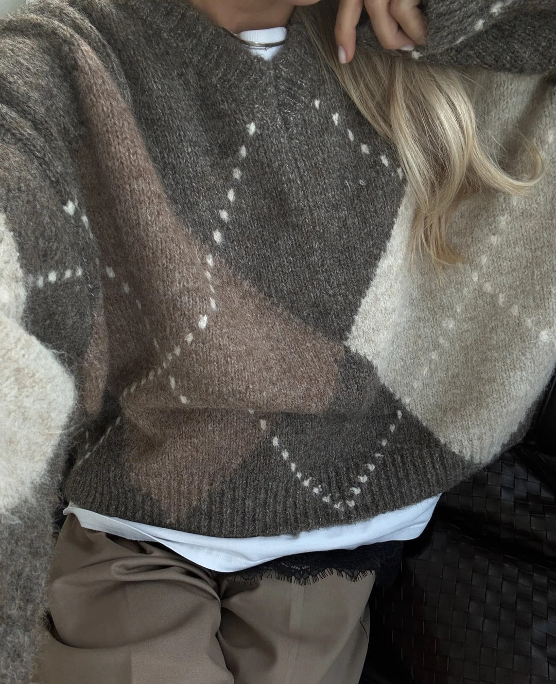 Brando: It’s finally here!!🩵🐻

Lai genser og Laiana cardigan fra @noellafashionofficial i nye farger er endelig her! Disse elske