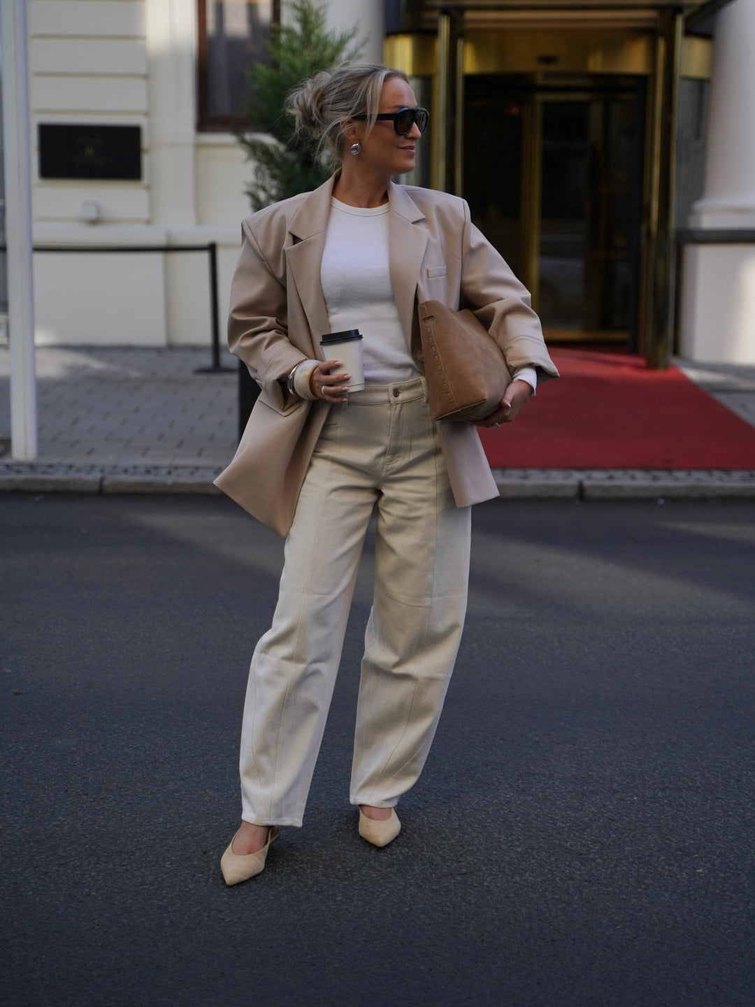Brando: Våren er her!☀️

Som betyr lette lag og lysere farger🤍

#vårmote #nyheter #fashion #trending