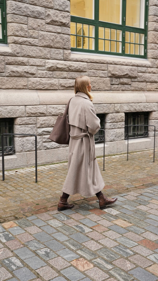 Brando: Høstens beste yttertøy hos oss🤎

#mbym #selected #yas #trending #brandono