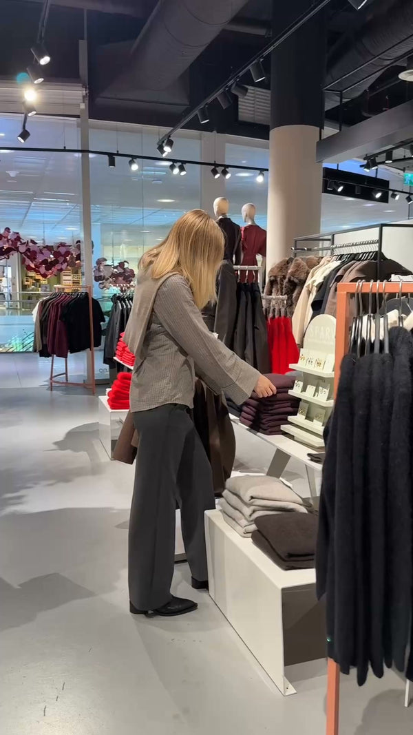 Brando: Maria snakker på inn- og utpust for å si hva hun ønsker seg til lønning😂👀🫶🏼

#wishlist #mbym #hvisk #fallwishes #bra