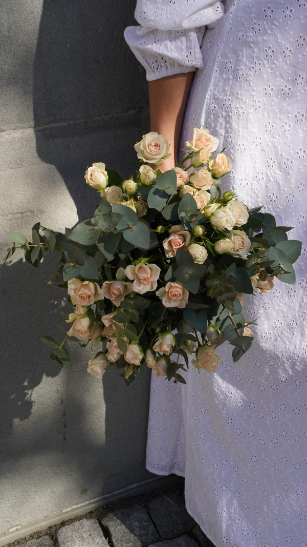 Brando: Maria hjelper Theodor med kjole-gavetips✨

#brandono #trending #helenestudios #noella