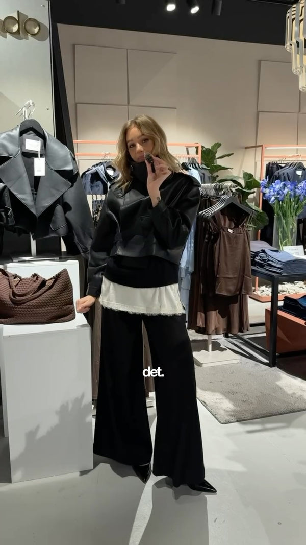 Brando: Maria sin favoritt høsttrend🖤🍂

#trend #fashiontrend #brandono #helenestudios #funnelneck