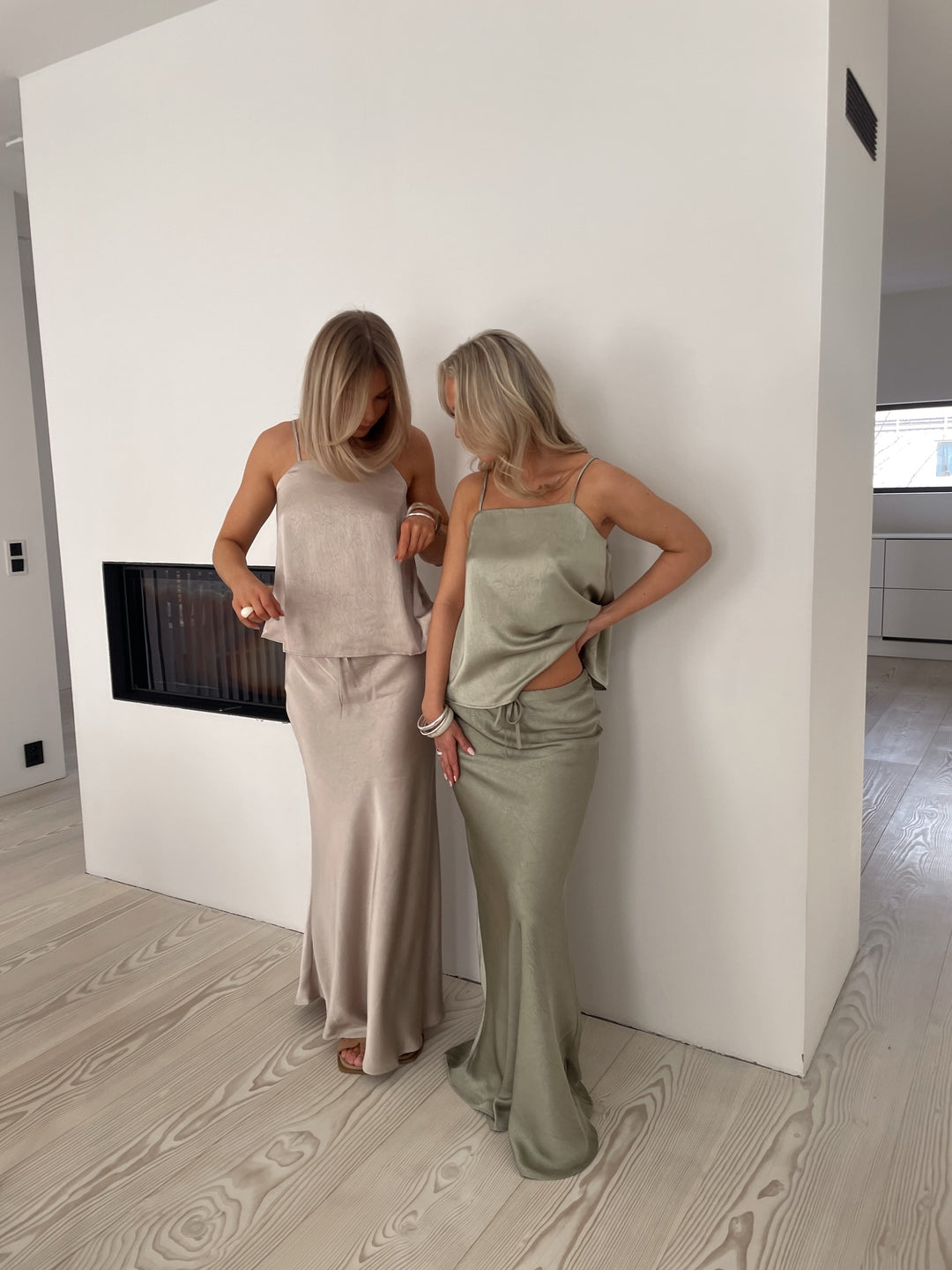 Brando: Twinning🤍

Vi er obsessed med disse settene fra A-View✨ Emily skjørt og topp🤍

#matchendesett #twinning #aview #sommemot