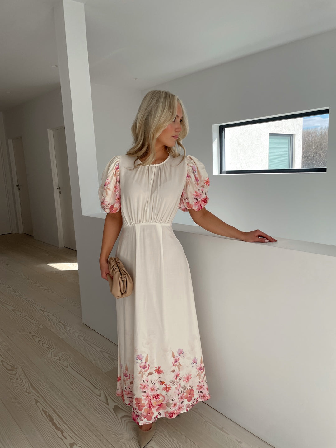 Brando: Floral mood🌸

#botanicdress #aview #maxidress