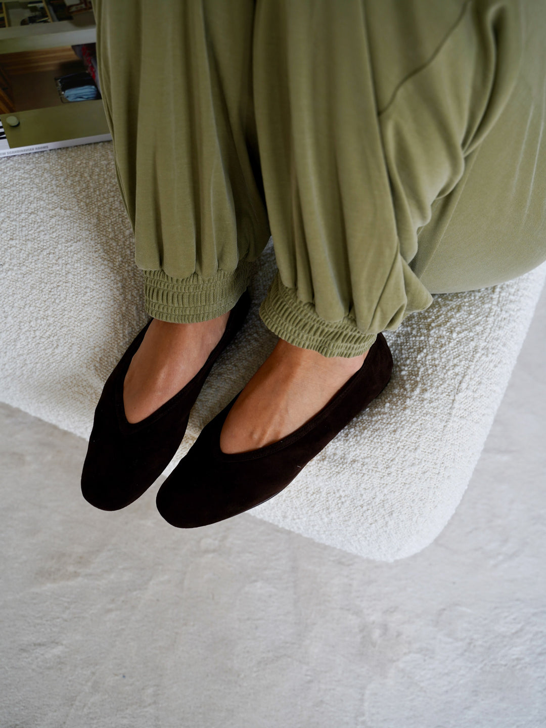 Brando: Ballerina for fall 🍂

Vi elsker disse semskede ballerinaskoene fra Steve Madden ✨🤎