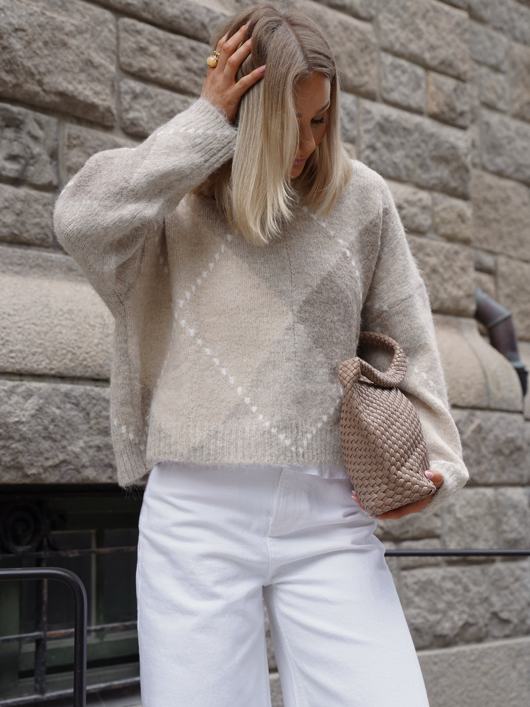 Brando: Summer knit fra Noella🤍

Husk fri frakt hele helgen✨

#summerknit #whites #trending