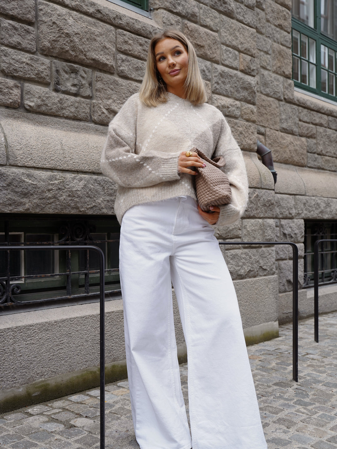Brando: Summer knit fra Noella🤍

Husk fri frakt hele helgen✨

#summerknit #whites #trending