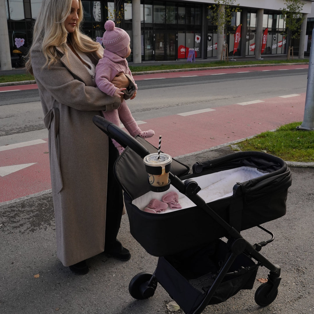 Brando Kids: Nå får du startpakke på Mondo barnevogn til kun 4990,-
Der følger det med: Mondo Barnevogn med sitte/liggedel, en carryc