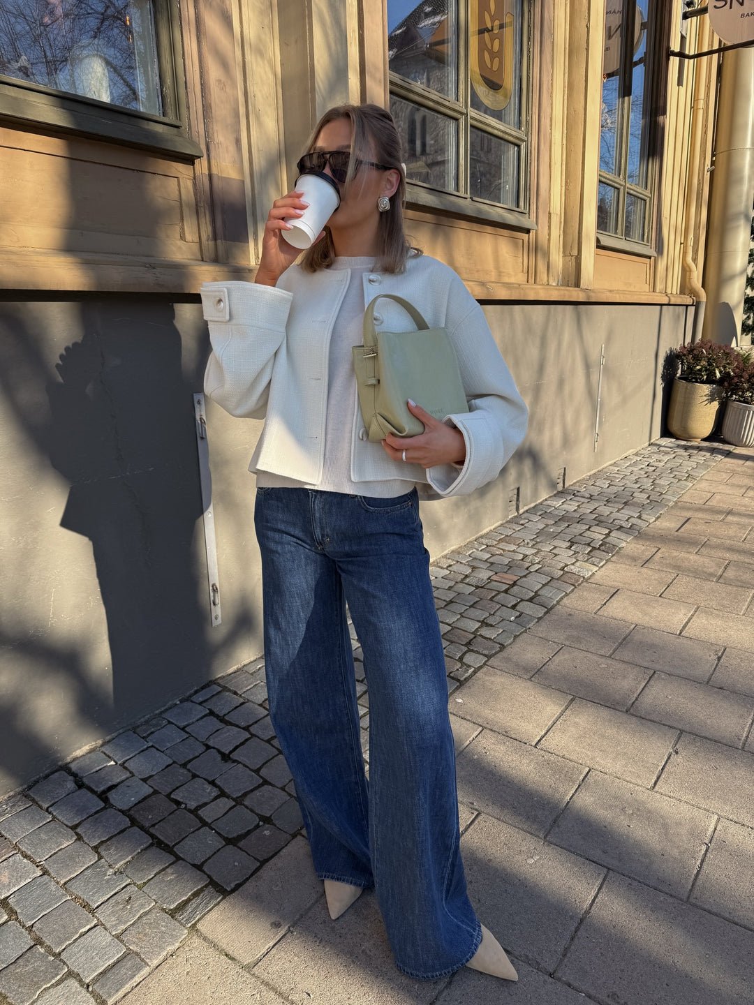 Brando: Våren er rett rundt hjørnet✨

Vi har begynt å få inn vårens yttertøy, blant annet Lena jakken fra Clermonte🤍 Denne blir 