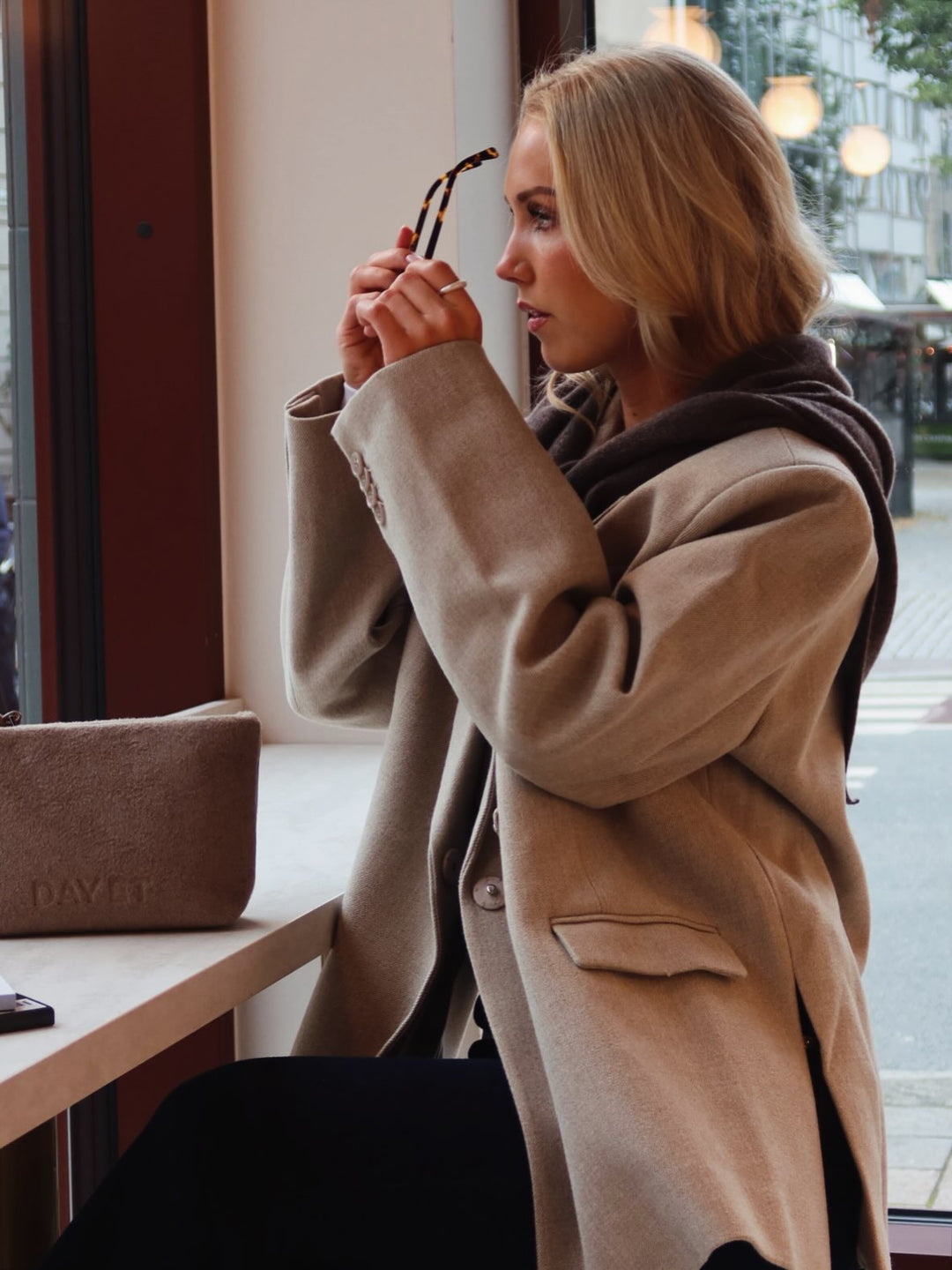 Brando: It’s all in the details ✨

Woolen pouch fra Day Et er perfekt som sminkepung eller til oppbevaring av småting som er van