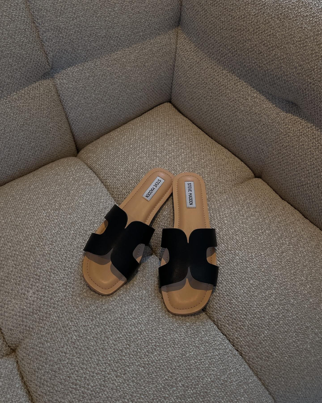 Brando: Er du klar for å ta steget inn i vårens beste sandaltrender? Sjekk ut favorittene fra Steve Madden 🌷✨ #Vårmote #Sandaler