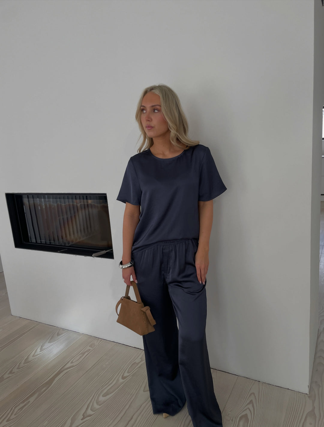 Brando: Dette settet fra mbyM💙

Nydelig sateng sett med to forskjellige topper til✨

#mbym #matchendesett #sateng #newin