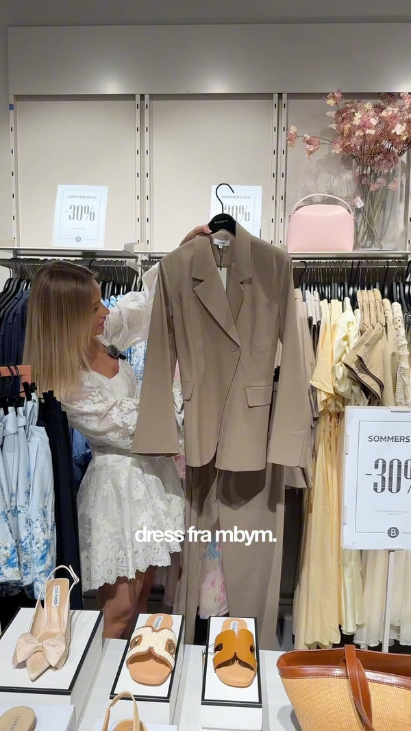 Brando: Maria viser must-haves fra salget✨

#sommersalg #musthaves #brandono #sale #trending