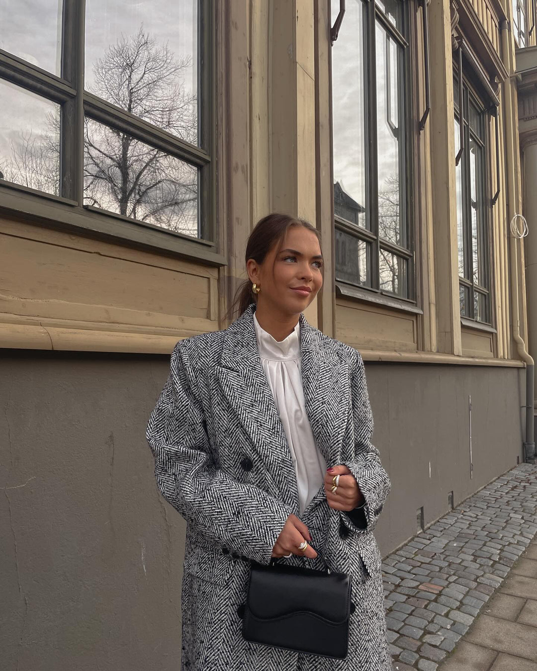Brando: New in! 🔥 Den perfekte kåpen for kalde dager og stilige looks 🍂