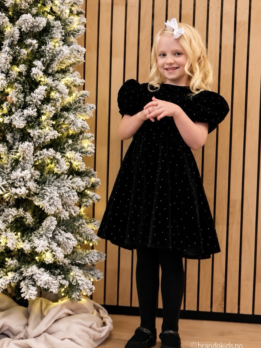 Brando Kids: De fineste julekjolene fra 27 kids er endelig kommet, og allerede begynt å fyke ut😍 Vi bare elsker de nydelige detaljene