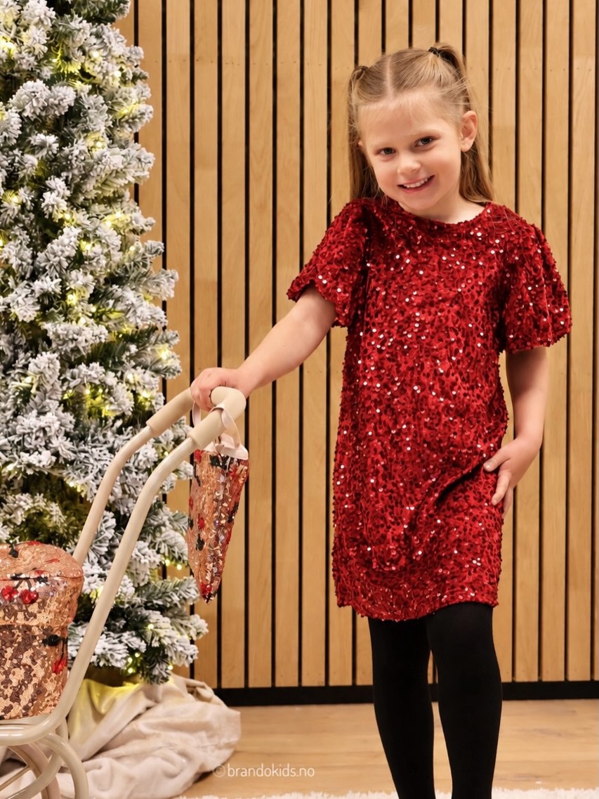 Brando Kids: De fineste julekjolene fra 27 kids er endelig kommet, og allerede begynt å fyke ut😍 Vi bare elsker de nydelige detaljene