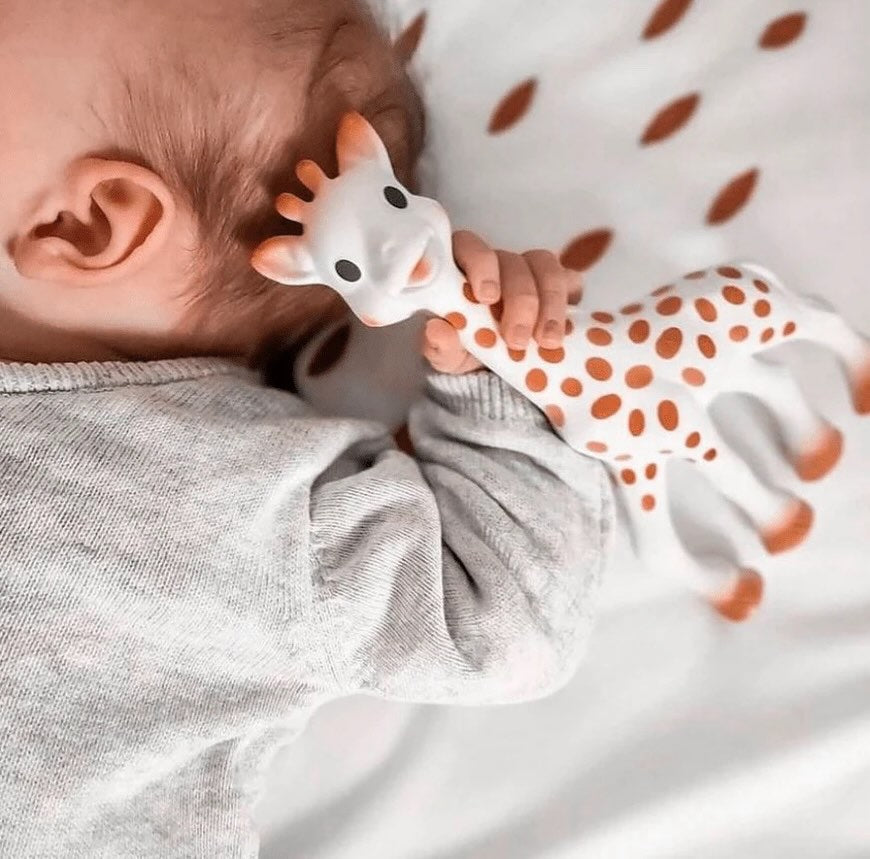 Brando Kids: 🦒✨Vi har fått påfyll og nyheter av de populære produktene fra Sophie la girafe!🥰 
Perfekt for små hender og ømme gomme