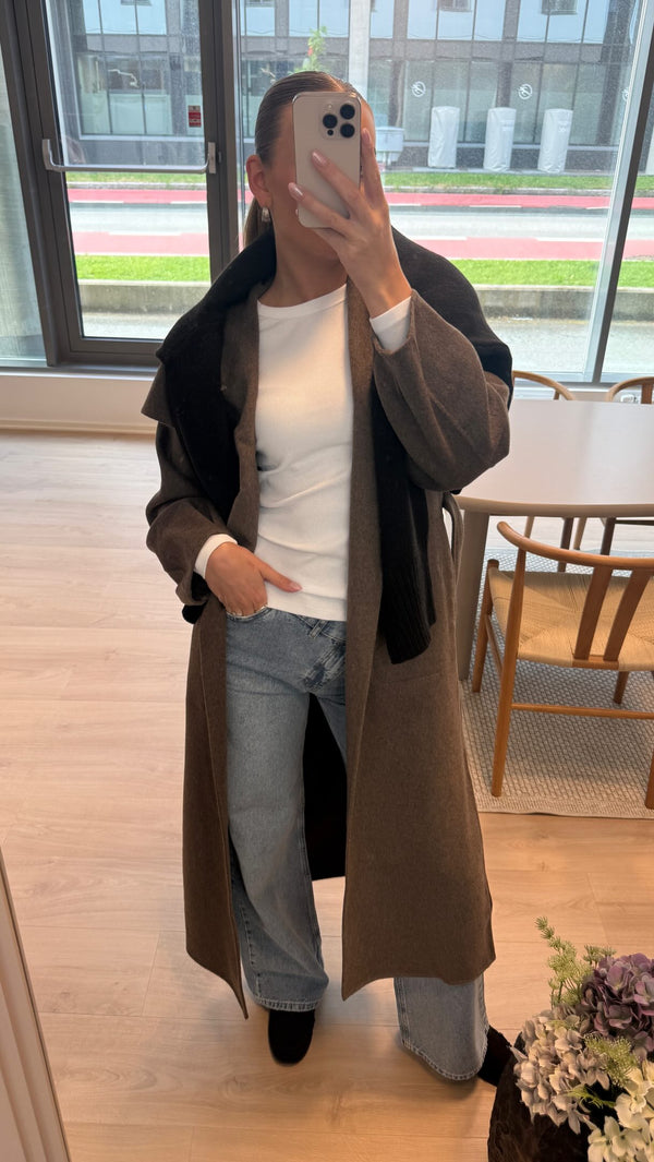 Brando: Sjekk ut Owa kåpen og alle andre nyhetene fra Levete Room🍂🤎🤍

#owa47coat #leveteroom #fallcoat #falljacket #brandono