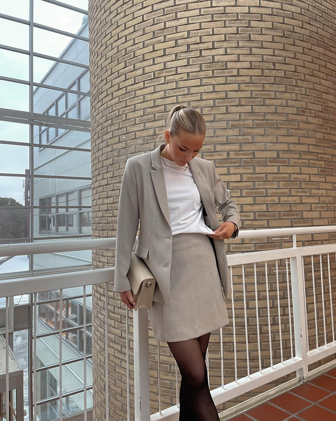 Brando: Nyhet! ✨ Endelig er det her! Matchende skjørt til vår populære Rita-blazer i den nyeste fargen. Finnes også med bukse fo