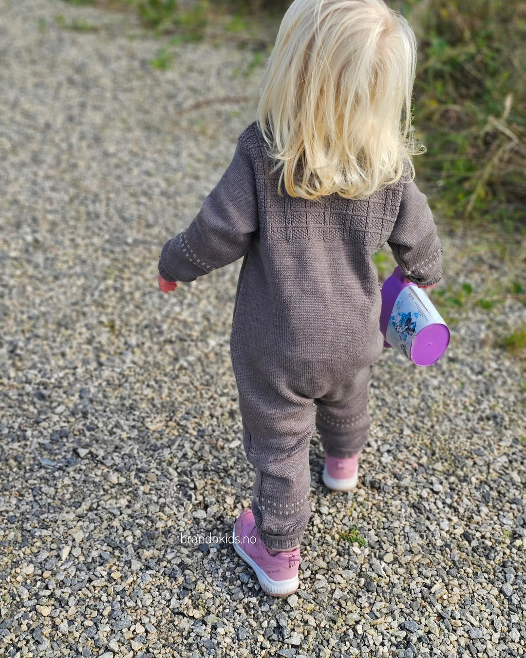 Brando Kids: Lillelam sine ulldresser er perfekt på fine høstdager!🍂🥰
.
@brandokids.no #lillelam #ull #ullergull #høst @tonjehelgelan