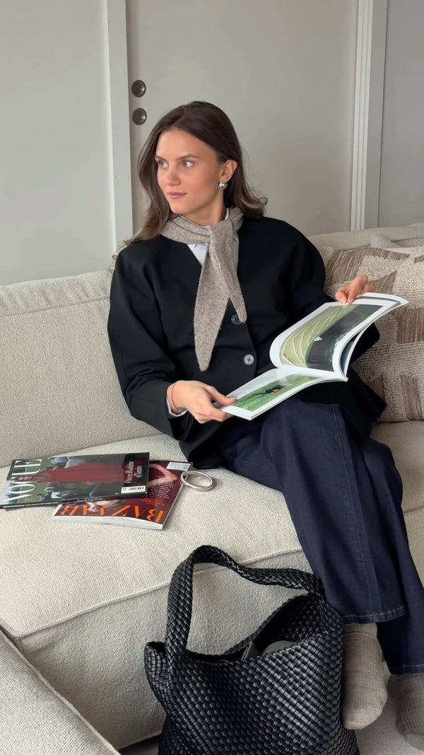 Brando: Coming home from work looking like…☕️🍂