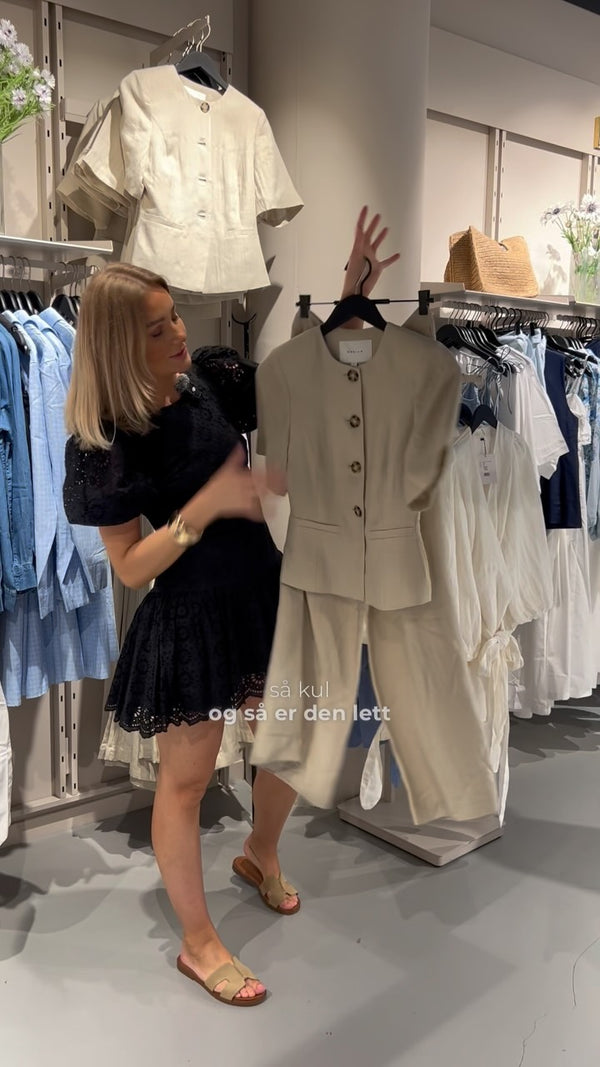 Brando: Maria viser hva hun skal ha med på storby-ferie🏙️☁️

#brandono #trending #packingtips #vacation