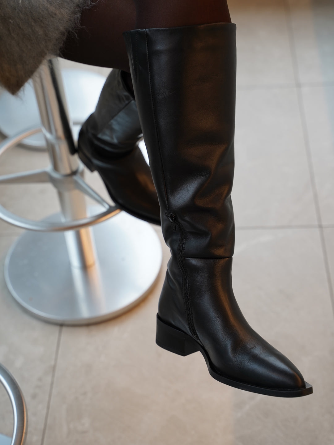 Brando: Finka boots🖤

Perfekt støvlett som finnes i sort og brun✨

#boots #fallshoes #pavement #trending #brandono