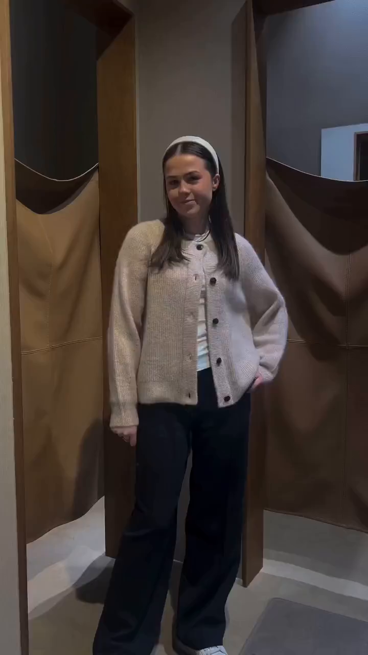 brandomoa: Lulu cardigan in our hearts🫶🏼😍