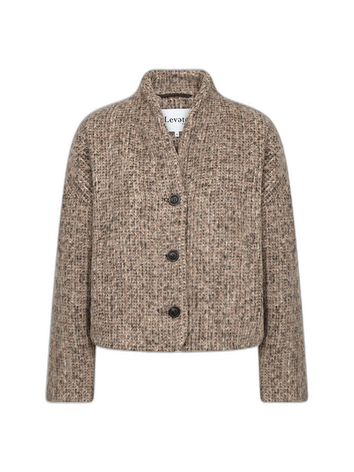Kort, boxy jakke i meleret bouclé med beige og brune toner, høy krage og tre mørke knapper, sett forfra